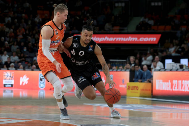 全场比赛中 全场比赛中