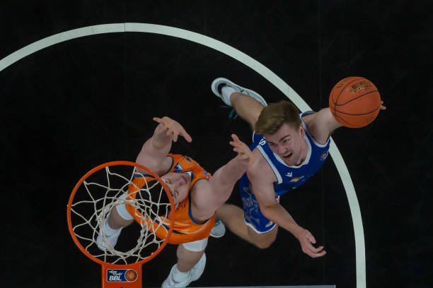 对于年轻的 对于年轻的