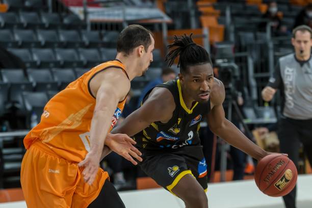 也向更多年 也向更多年