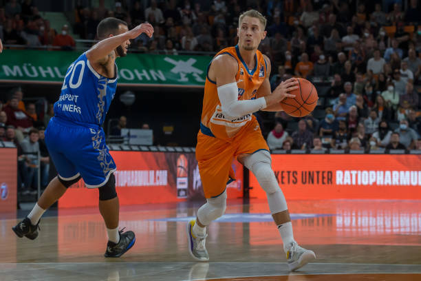 综合考虑团 综合考虑团